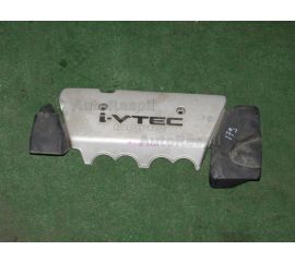 Пластиковая крышка на двс