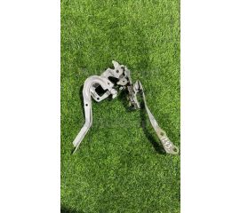 Кронштейн капота