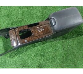 Бардачок между сиденьями