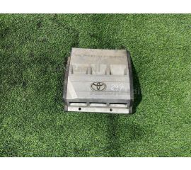 Пластиковая крышка на двс