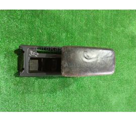 Бардачок между сиденьями