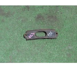 Крепление аккумулятора