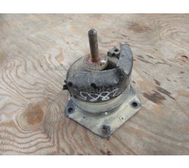 Подушка двигателя