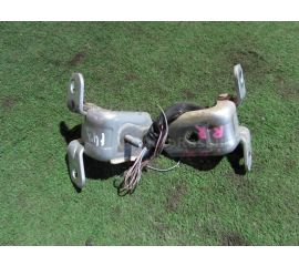 Петли на дверь