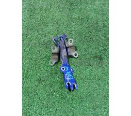 Кронштейн капота