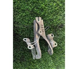 Кронштейн капота