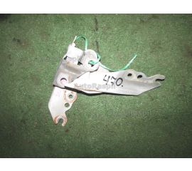 Кронштейн капота