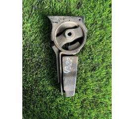 Подушка двигателя