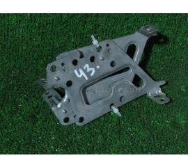 Крепление автомагнитолы