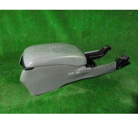 Бардачок между сиденьями