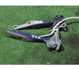 Кронштейн капота