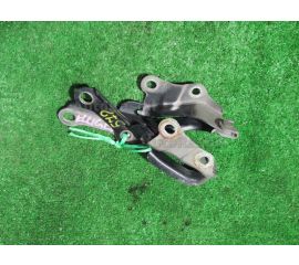 Кронштейн капота