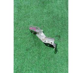 Кронштейн капота