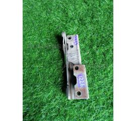 Кронштейн капота