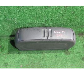 Бардачок между сиденьями