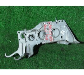 Крепление автомагнитолы