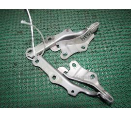 Кронштейн капота