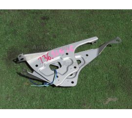 Крепление автомагнитолы