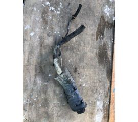 Горловина топливного бака