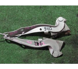 Кронштейн капота