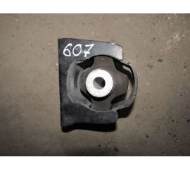 Подушка двигателя