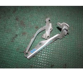 Кронштейн капота