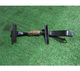 Крепление аккумулятора