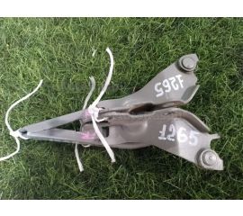 Кронштейн капота