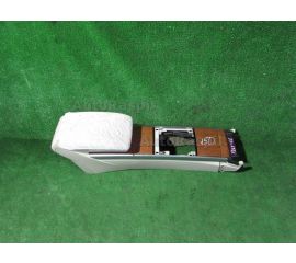 Бардачок между сиденьями