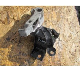 Подушка двигателя