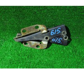 Кронштейн капота