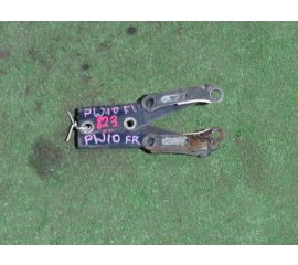 Кронштейн капота