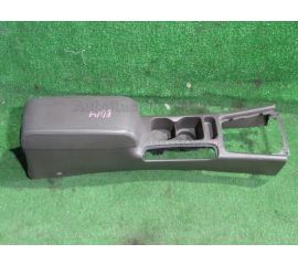 Бардачок между сиденьями