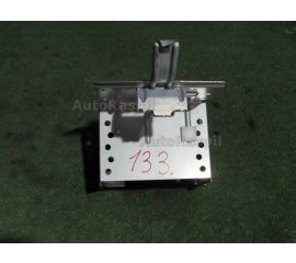 Крепление автомагнитолы