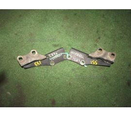 Кронштейн капота