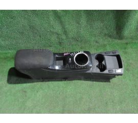 Бардачок между сиденьями