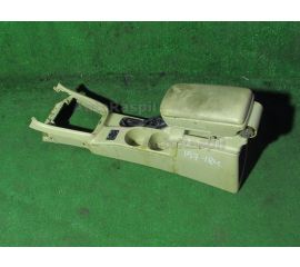 Бардачок между сиденьями