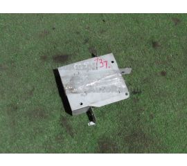 Крепление автомагнитолы