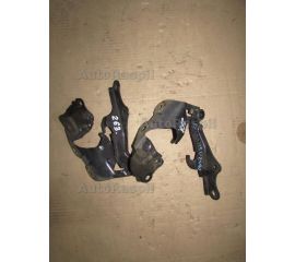 Кронштейн капота