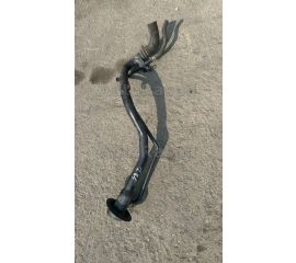 Горловина топливного бака