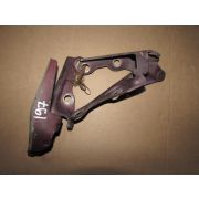 Кронштейн капота Toyota CROWN GS131 1GFE