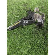 Кронштейн капота Toyota WISH ZNE10G 1ZZFE