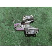 Кронштейн капота Nissan WINGROAD WFY11 QG15DE