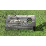 Пластиковая крышка на двс Toyota OPA ZCT10 1ZZFE