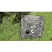 Пластиковая крышка на двс Nissan TEANA J31 VQ23DE