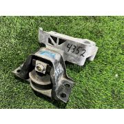 Подушка двигателя Nissan NOTE E11 HR15DE