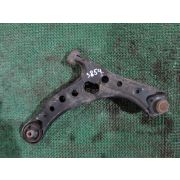 Рычаг Toyota VOXY ZRR70 3ZRFE