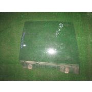 Стекло двери Toyota CROWN GS131 1GFE