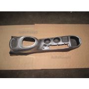 Бардачок между сиденьями Nissan JUKE YF15 HR15DE