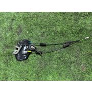 Замок двери Toyota HARRIER MCU35 1MZFE